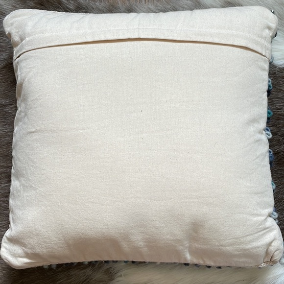 Wool and linen cushion pillow - Picture 2 of 3